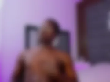 luca_brownn live webcam preview