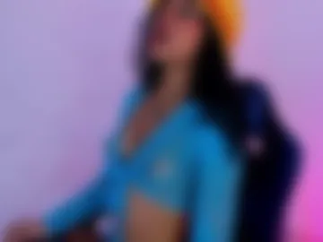 lucie_petite webcam preview