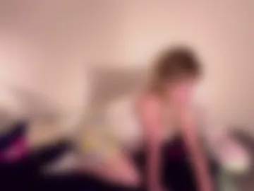 lucy_100 live webcam preview