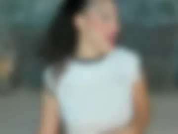 lucylovelyy1 webcam preview