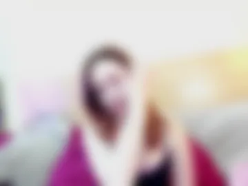 lucynear photo 3