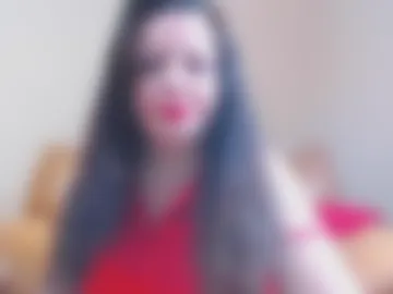 luisahornydoll webcam preview