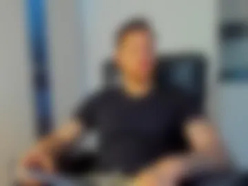 lukeglanton17 photo 4