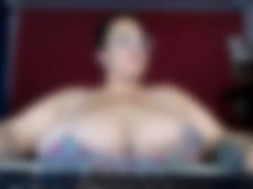 lulubigtitts webcam preview