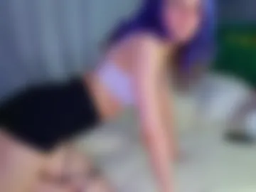 luna_velveet_ live webcam preview