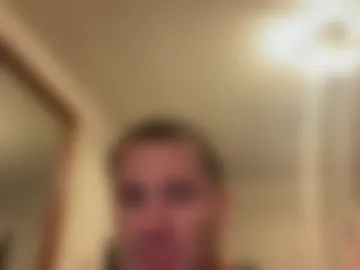 luvtheattention live webcam preview