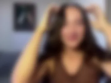 madalyneaks webcam preview