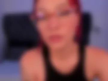 mae_lyra webcam preview