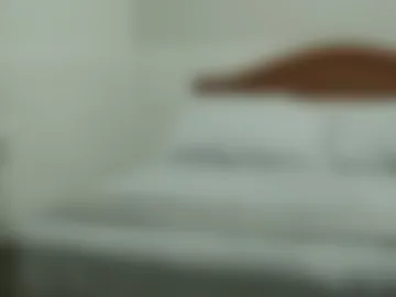max_august webcam preview