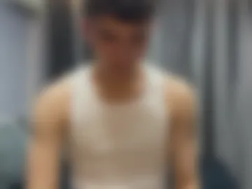 maxwoolf photo 3