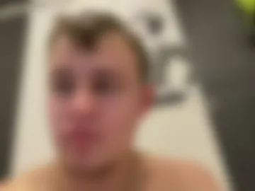 maygly webcam preview