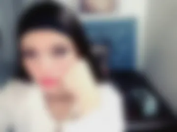 meghan_cherrys webcam preview