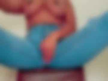 melania_browis photo 4