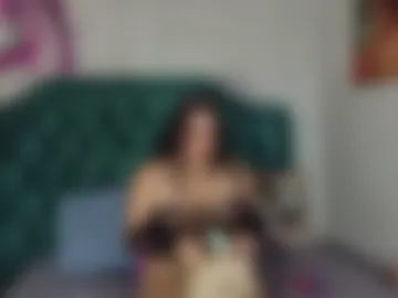 melaniecooperr photo 6
