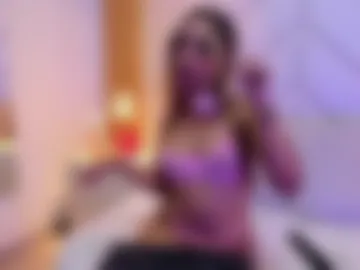 melanieroah1 photo 4