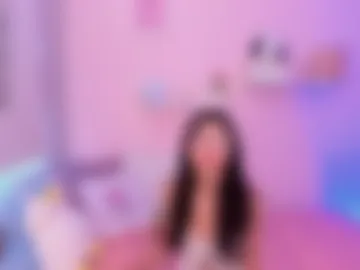 mia_naive photo 2