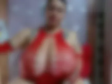 mia_squirt_big photo 2