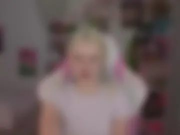 mia_waterlily webcam preview