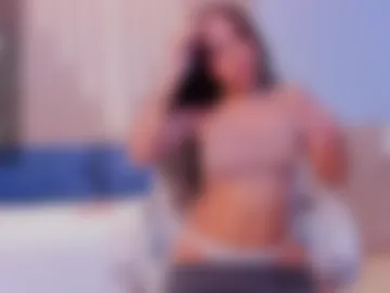 mikaela_petite18 photo 9