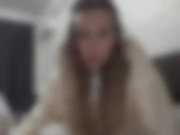 mikaela_well photo 3
