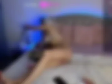 mikaelakinsley photo 3