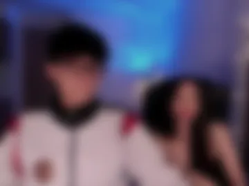 mikeyvioleta photo 6