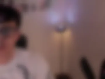 mikeyvioleta photo 5