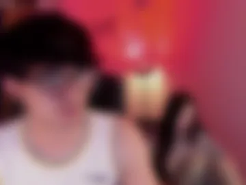 mikeyvioleta photo 4