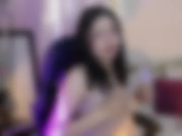 mily_thomson_b photo 2