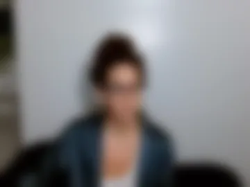 misscaralia webcam preview