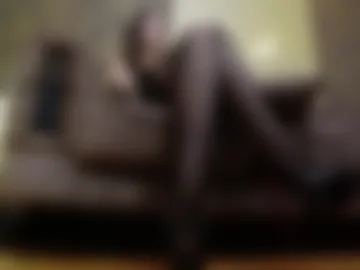 misscelinewest webcam preview