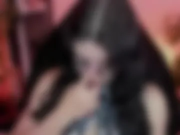 misscharlottte_18 photo 2