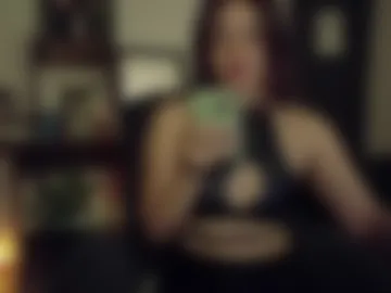 misslucye_robbie webcam preview