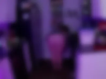 missus_peaches live webcam preview