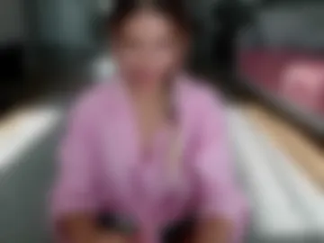 molly_bell webcam preview