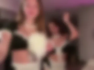 mollyxxxmoon photo 2