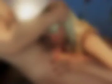 momoandnico webcam preview