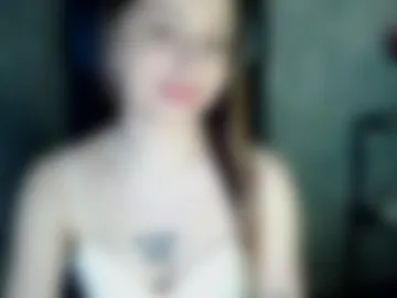 monica_211 live webcam preview