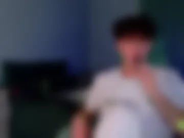 moon_gloww live webcam preview