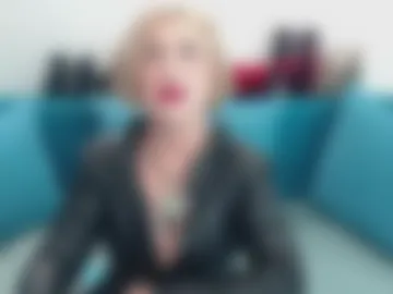 nadiafemdom live webcam preview