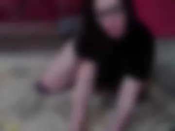 nadya_nextdoor photo 3