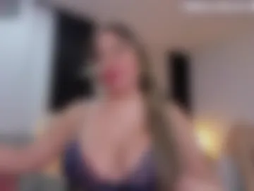naughty_julieta13 webcam preview