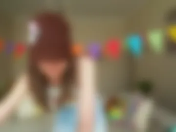 newchloe18 photo 2