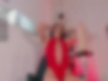 nickiwestt___ photo 2