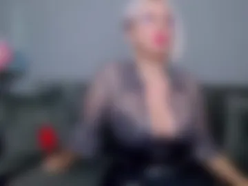 nicoledom photo 2