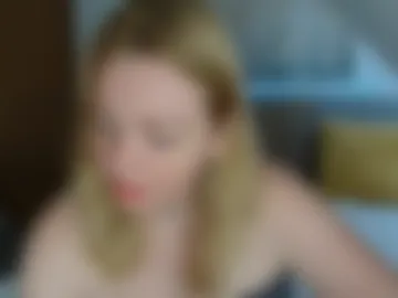 nicolelinharts photo 3