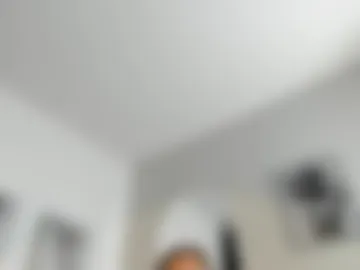 olivia_collisn photo 2