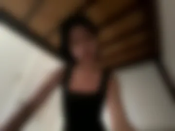 oliviaarmani photo 3