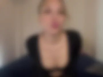 oliviaonlyx1 webcam preview