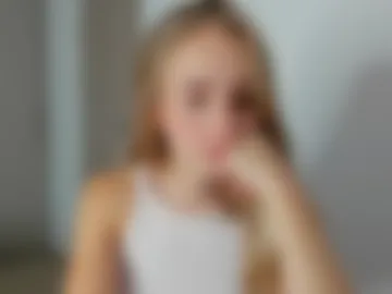 oliviaprada1 photo 2